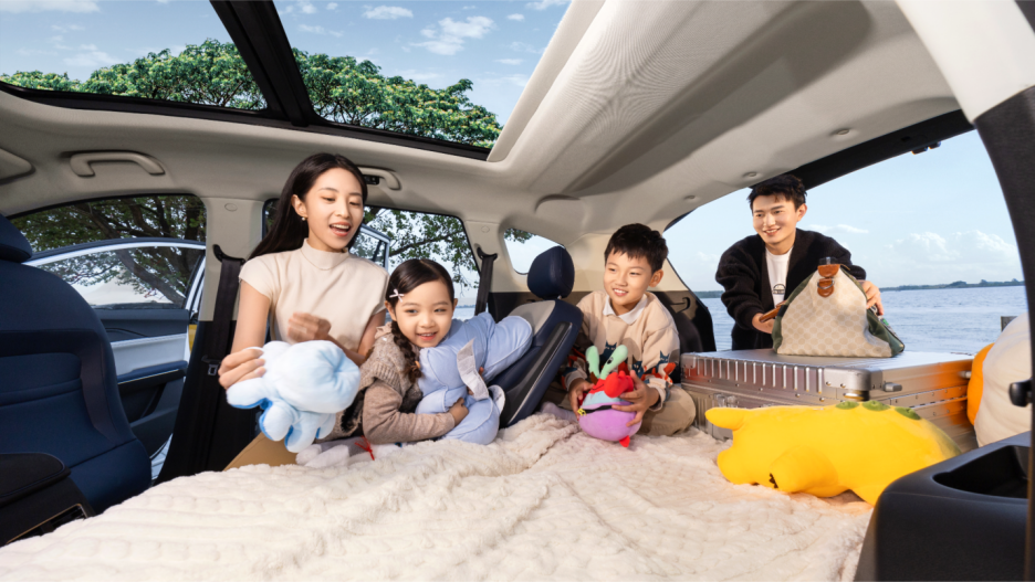 9.98-14.98万元  大七座电混SUV  ag亚洲集团X8 E家正式上市1233.png
